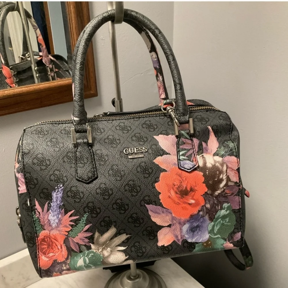 EUC Guess Floral Print Satchel